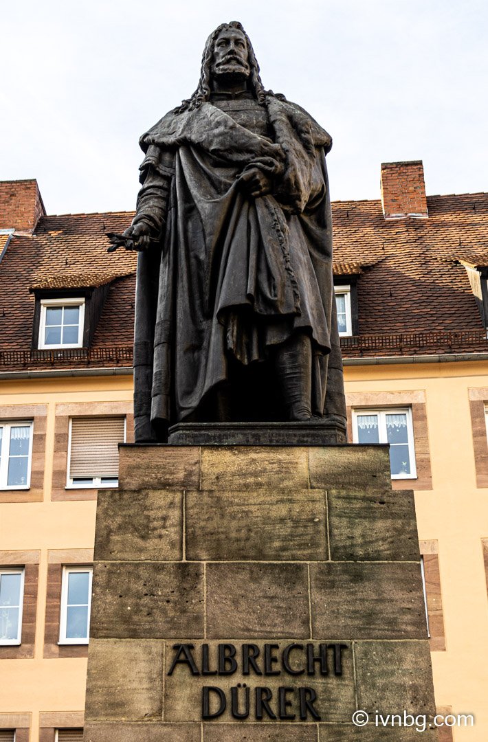 Albrecht-Dürer-Platz