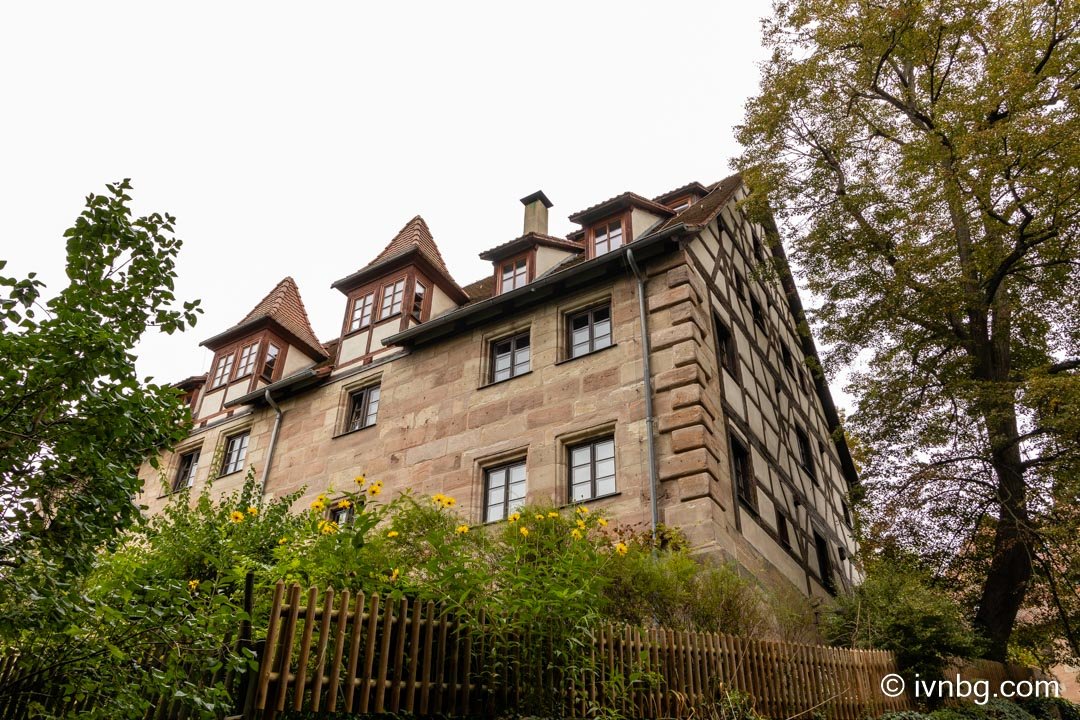 Hallerschloss, Ort Mögeldorf